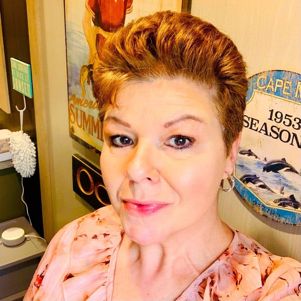 Meet your Posher, Joann